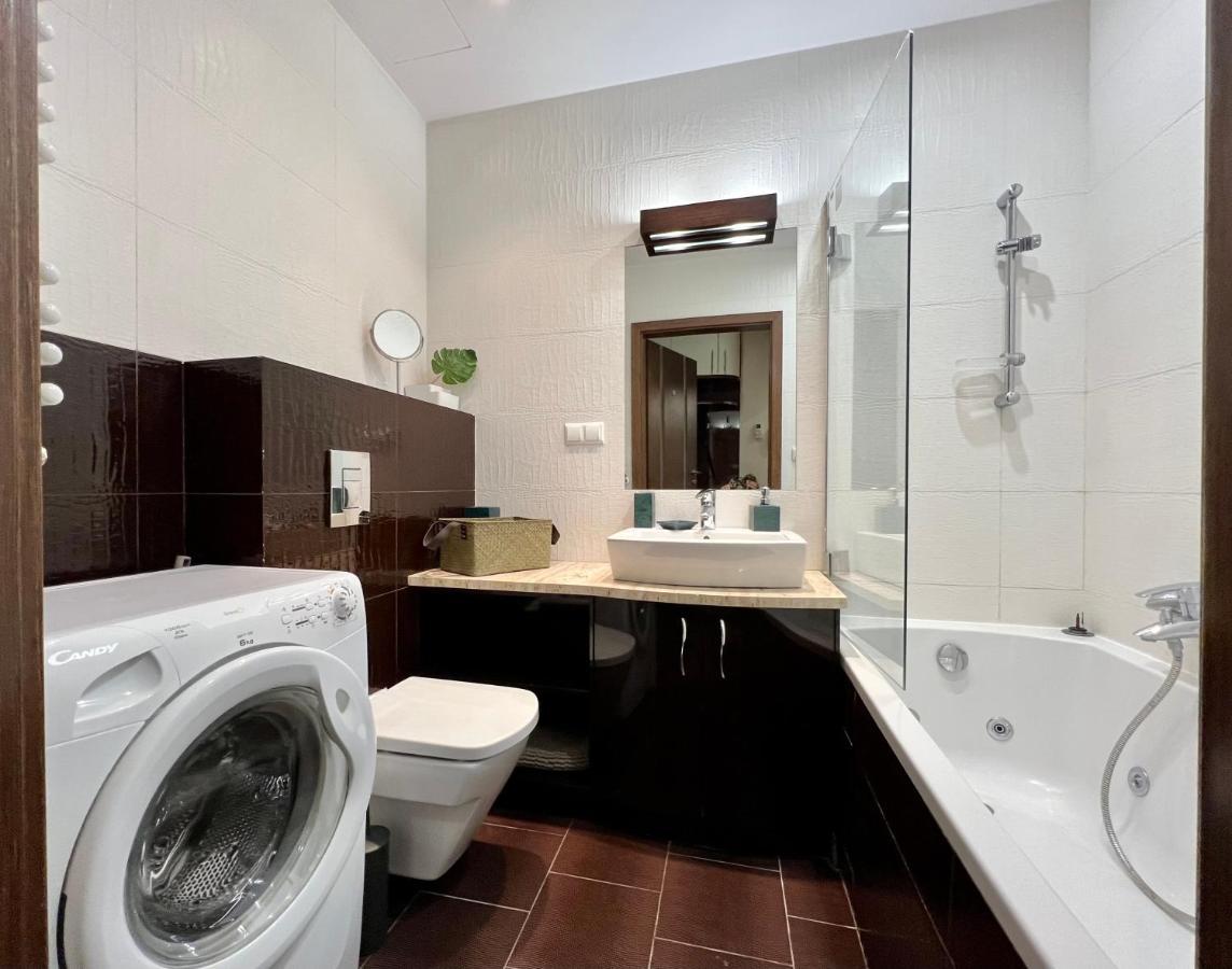 شقة وارسو  في Platinum Tower Green Star Apart المظهر الخارجي الصورة